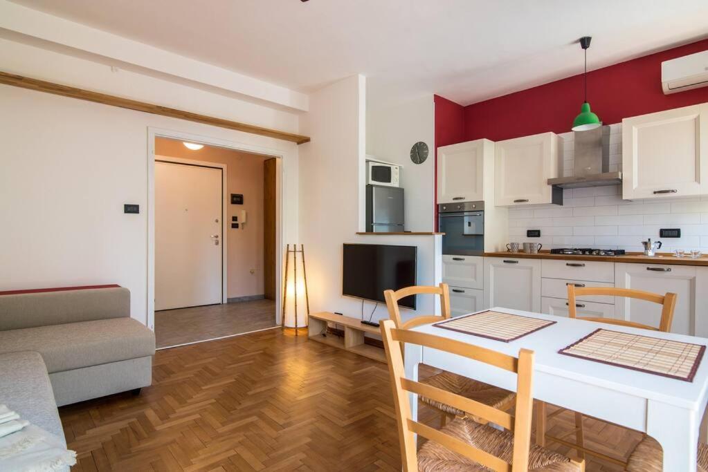 Enjoy Home - Bilocale Sulle Riviere A Due Passi Dalla Specola Pádua Exterior foto